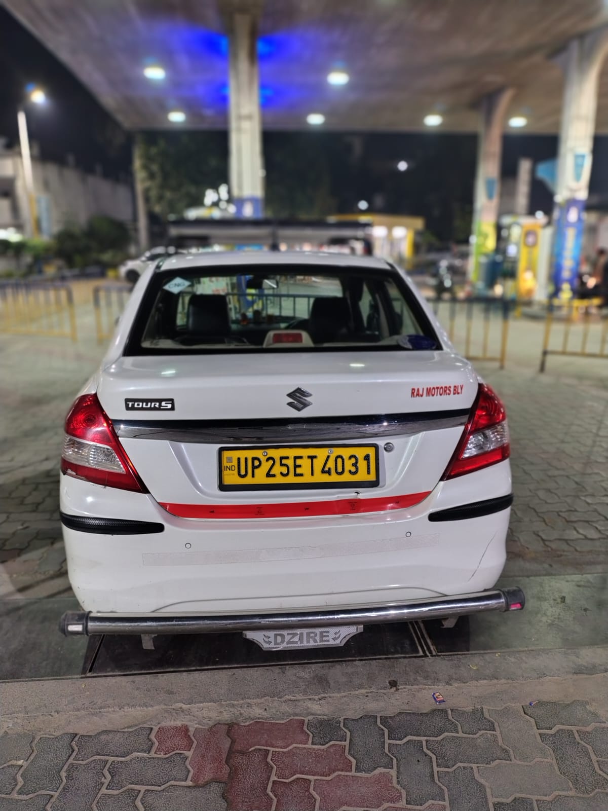 Taxi service image 3